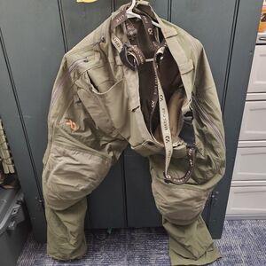 First Lite 38x33 Currogate Foundy Pants w/ knee pads & suspenders. Conifer color